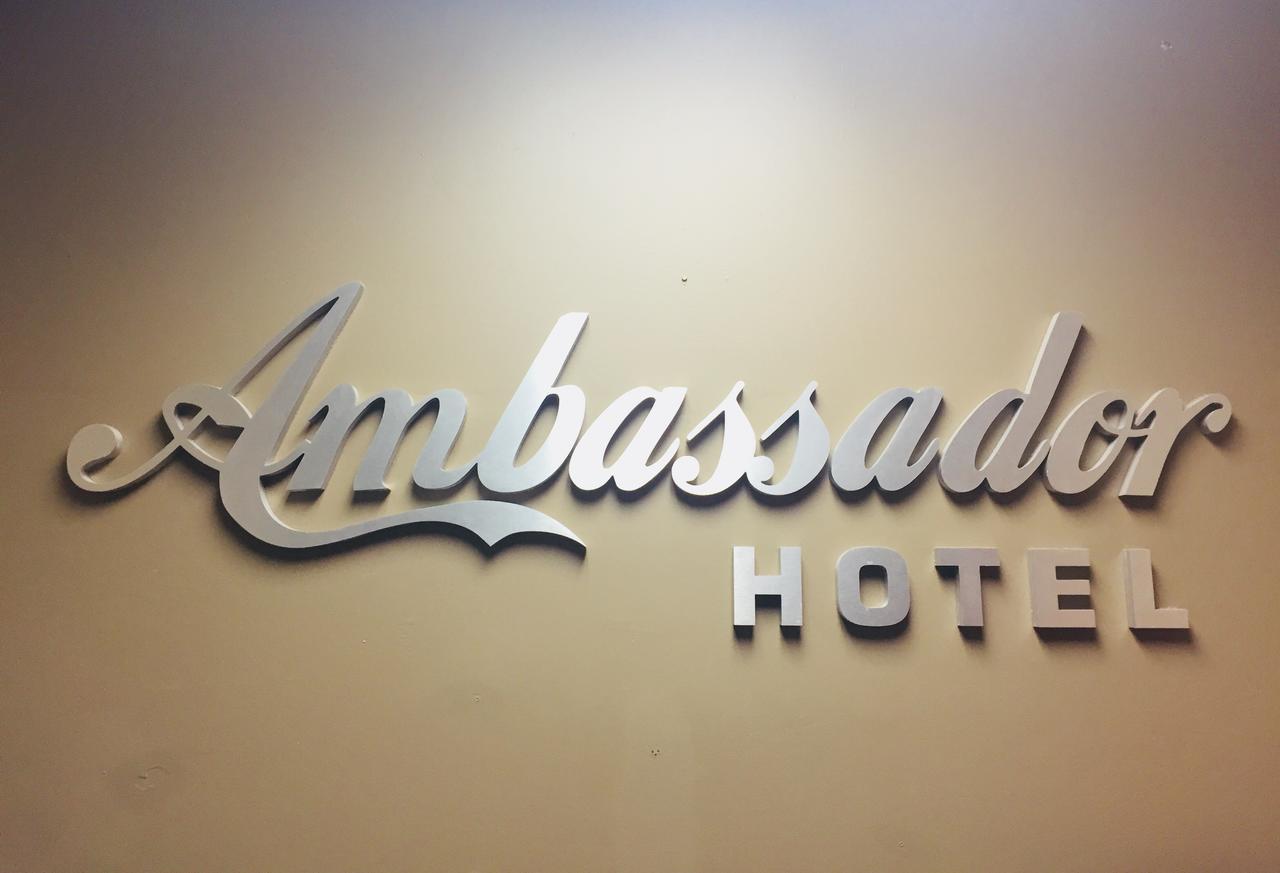 Hotel Ambassador Vancouver Exterior photo